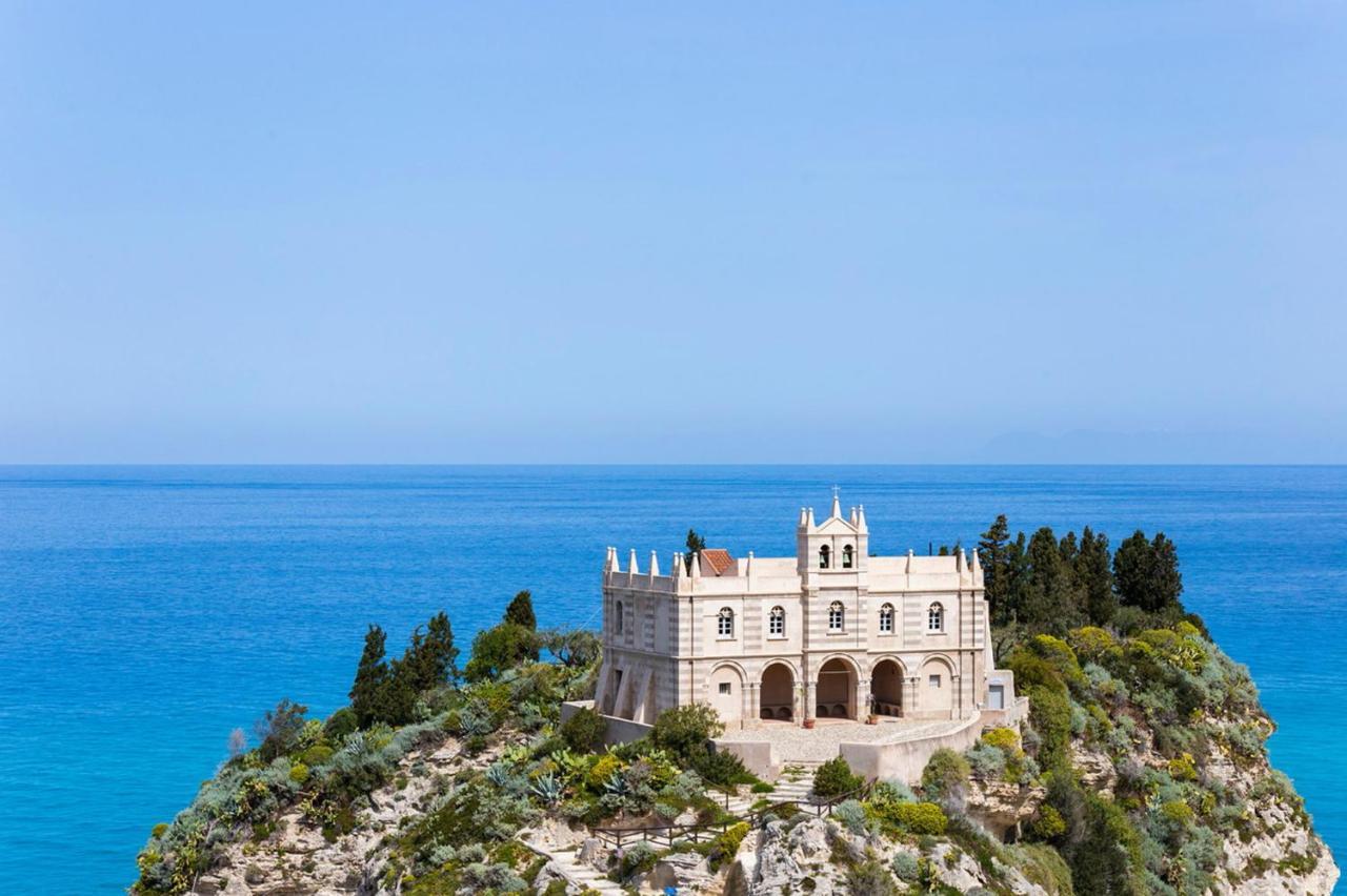 All'Angolo Della Torre โตรเปอา ภายนอก รูปภาพ